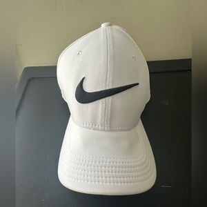 Nike Dri-Fit Light Weight Baseball Hat, White, One Size